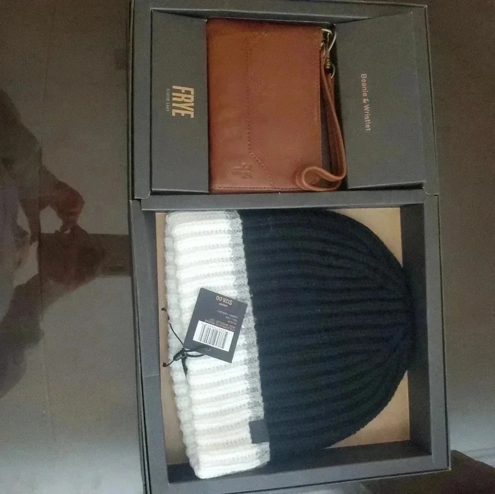 FRYE GIFT SET